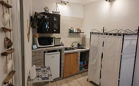 Room Calafatari